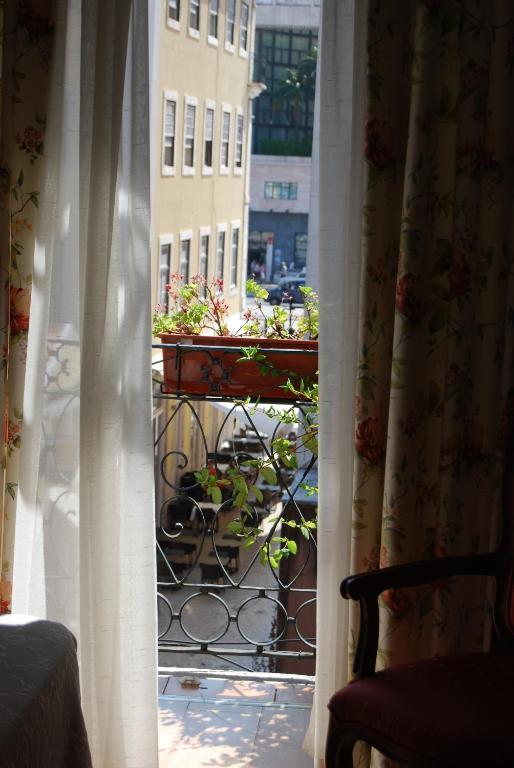 Pensao Flor Da Baixa Hotel ลิสบอน ห้อง รูปภาพ