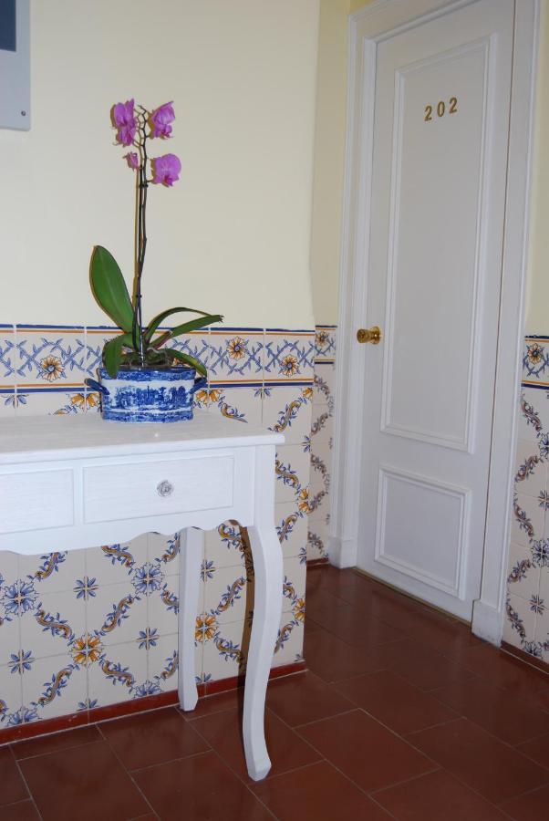 Pensao Flor Da Baixa Hotel ลิสบอน ภายนอก รูปภาพ